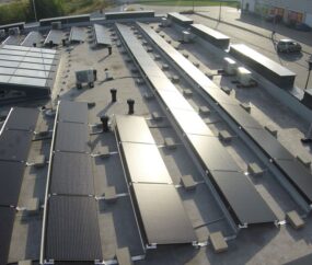 panele fotowoltaiczne na dachu