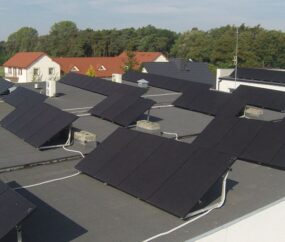 panele fotowoltaiczne na dachu -realizacja