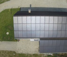 panele fotowoltaiczne na dachu