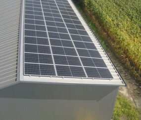 panele fotowoltaiczne na dachu