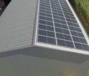 panele fotowoltaiczne na dachu