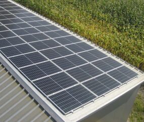 panele fotowoltaiczne na dachu